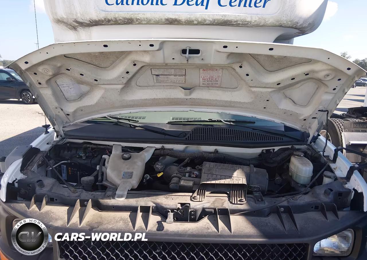 2013 Chevrolet Express Cutaway 3500 VIN:1GB3G3BG1D1172935 - 9