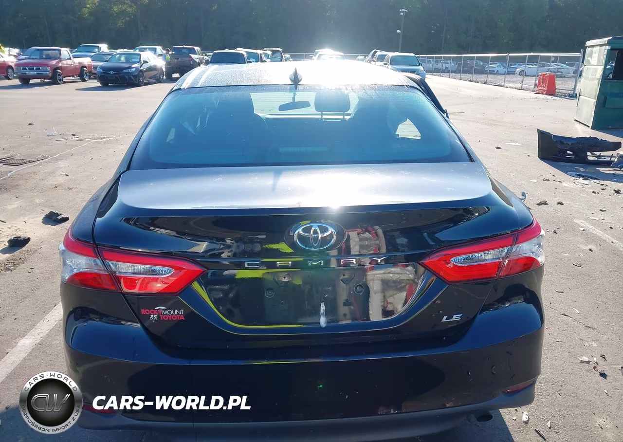 2019 Toyota Camry Le VIN:4T1B11HK4KU708552 - 16