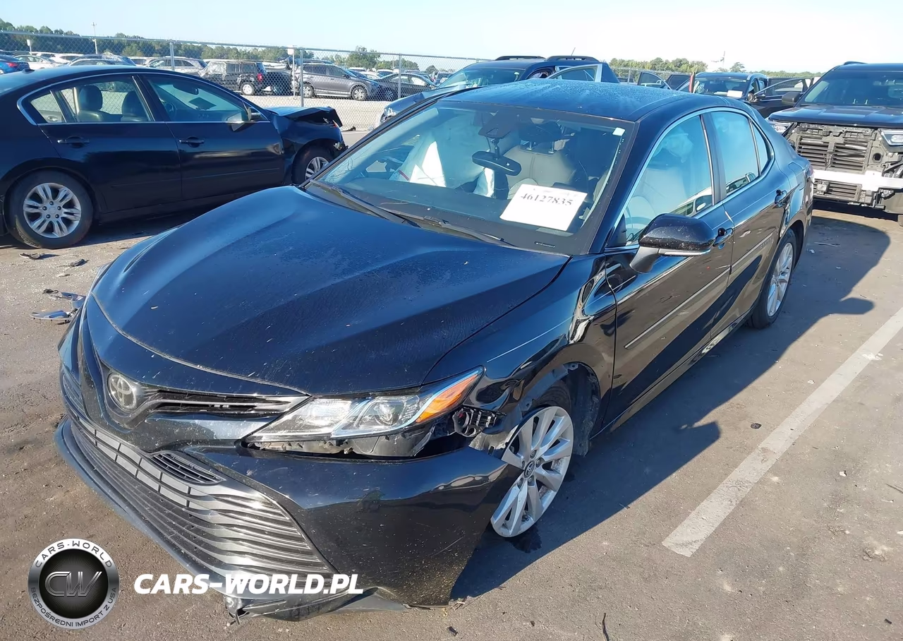 2019 Toyota Camry Le VIN:4T1B11HK4KU708552 - 2