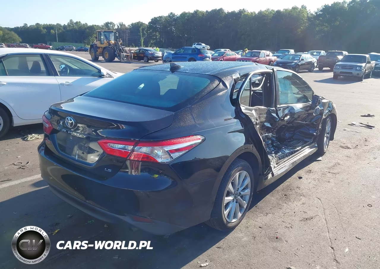 2019 Toyota Camry Le VIN:4T1B11HK4KU708552 - 4
