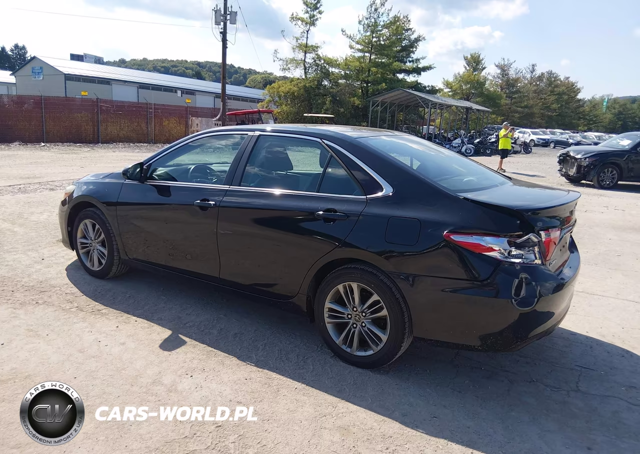 2015 Toyota Camry Se VIN:4T1BF1FK8FU107896 - 3