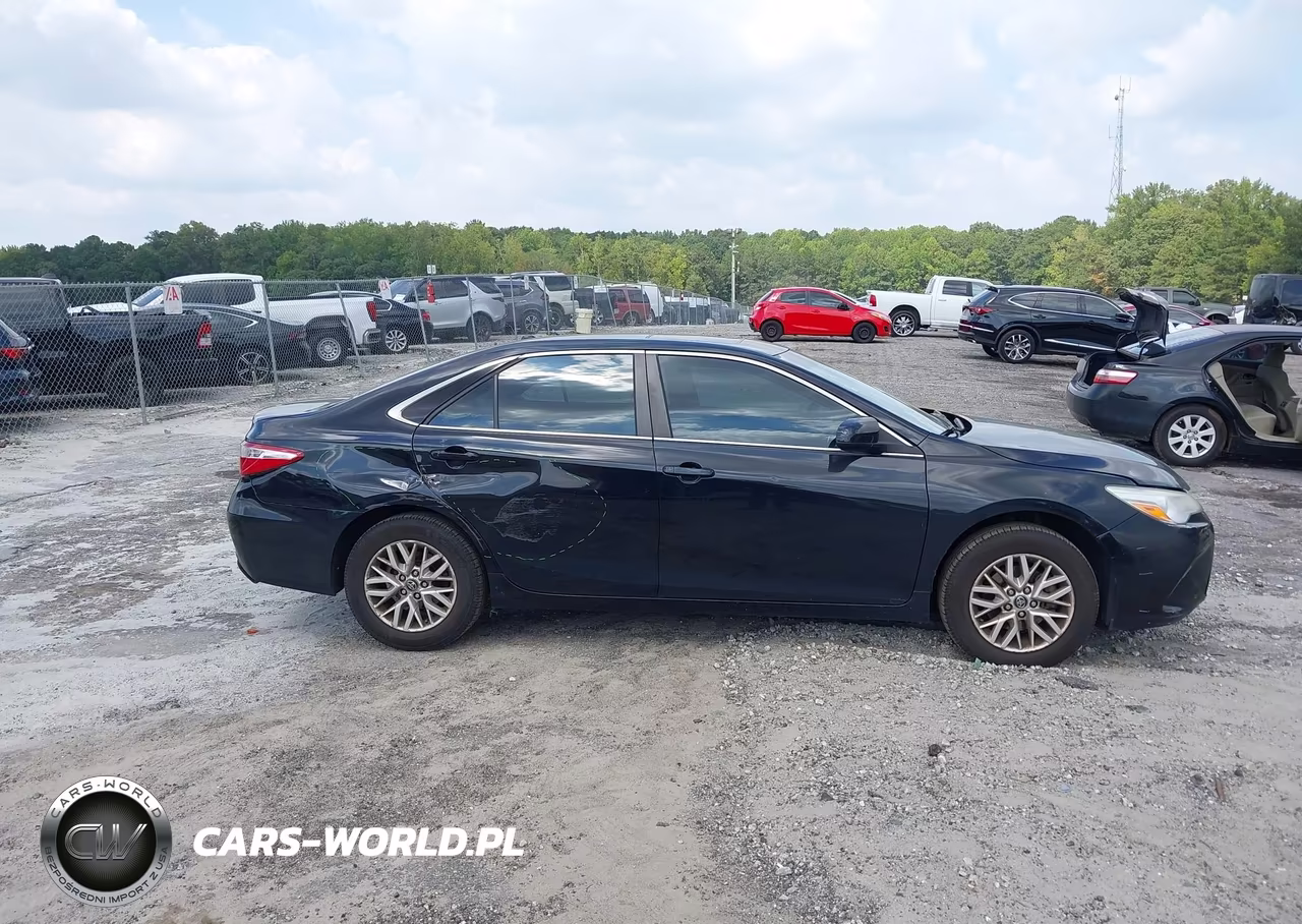 2017 Toyota Camry Le VIN:4T1BF1FK1HU362215 - 13