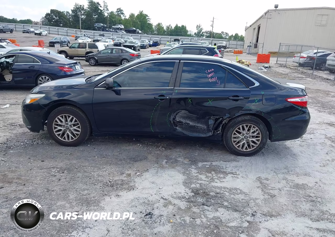 2017 Toyota Camry Le VIN:4T1BF1FK1HU362215 - 14