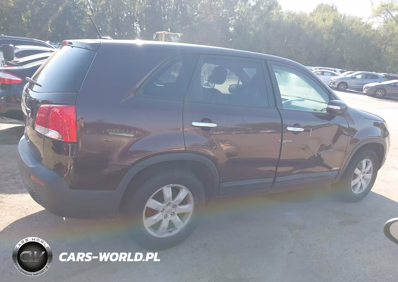 2011 Kia Sorento Lx VIN:5XYKTCA13BG014951 - 13