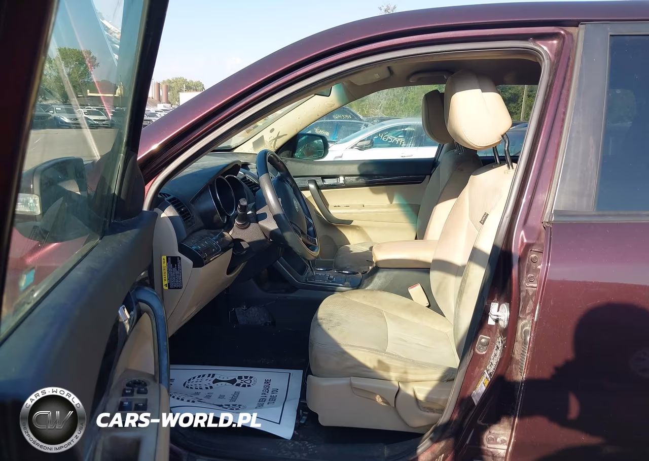 2011 Kia Sorento Lx VIN:5XYKTCA13BG014951 - 5