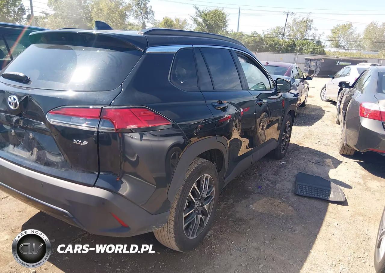 2026 Toyota Corolla Cross Xle VIN:7MUEAAAG5TV155655 - 4