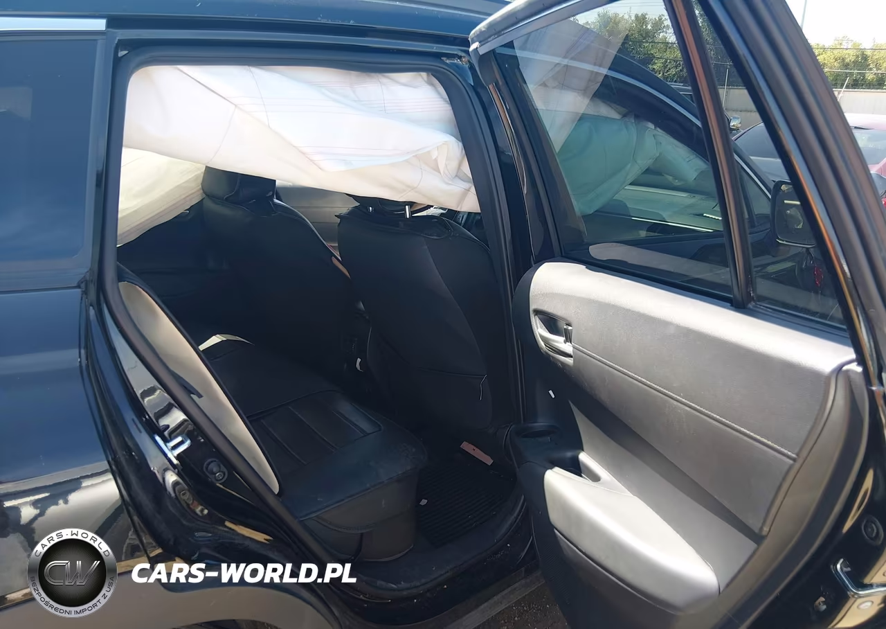 2026 Toyota Corolla Cross Xle VIN:7MUEAAAG5TV155655 - 8