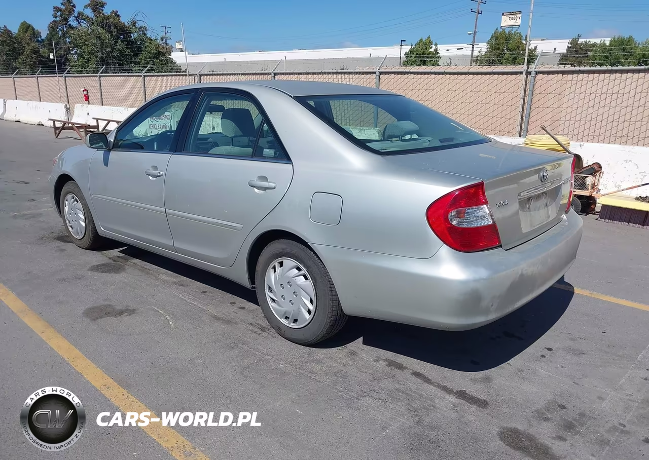 2004 Toyota Camry Le VIN:4T1BE32K64U375377 - 3