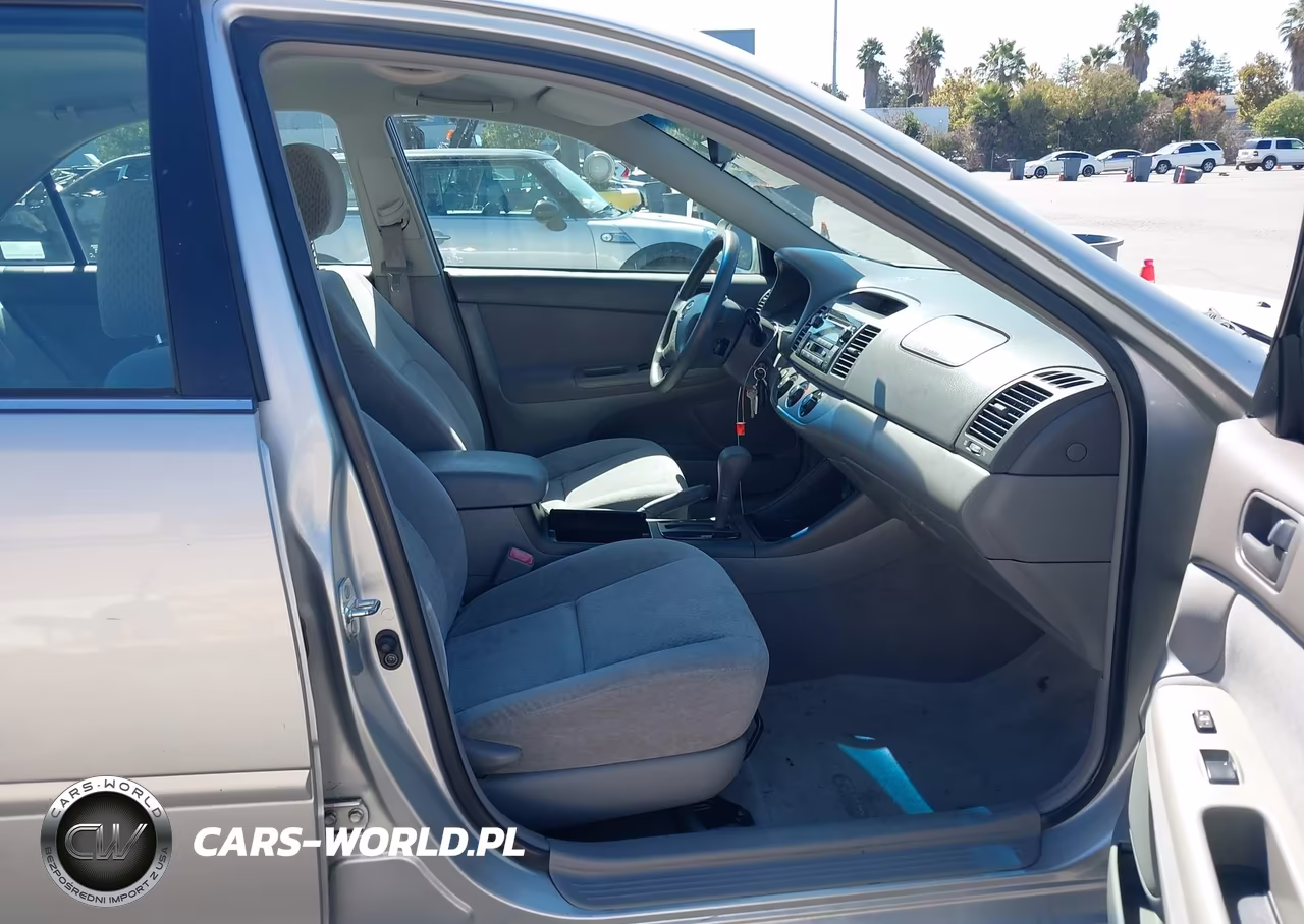 2004 Toyota Camry Le VIN:4T1BE32K64U375377 - 5