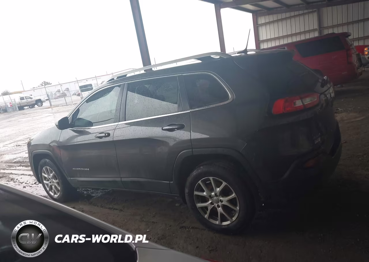 2015 Jeep Cherokee Latitude VIN:1C4PJMCB3FW687299 - 14