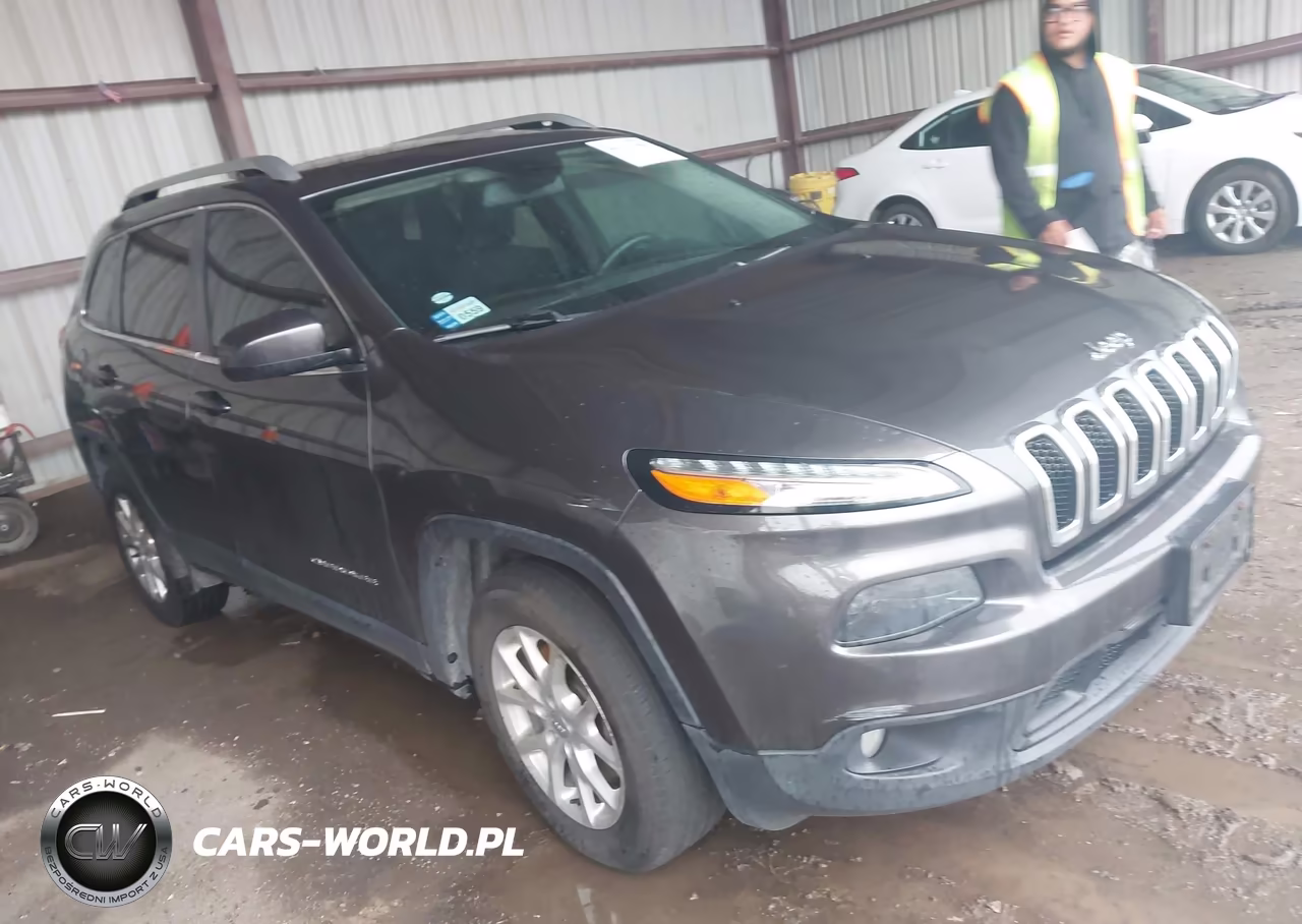 2015 Jeep Cherokee Latitude VIN:1C4PJMCB3FW687299 - 18