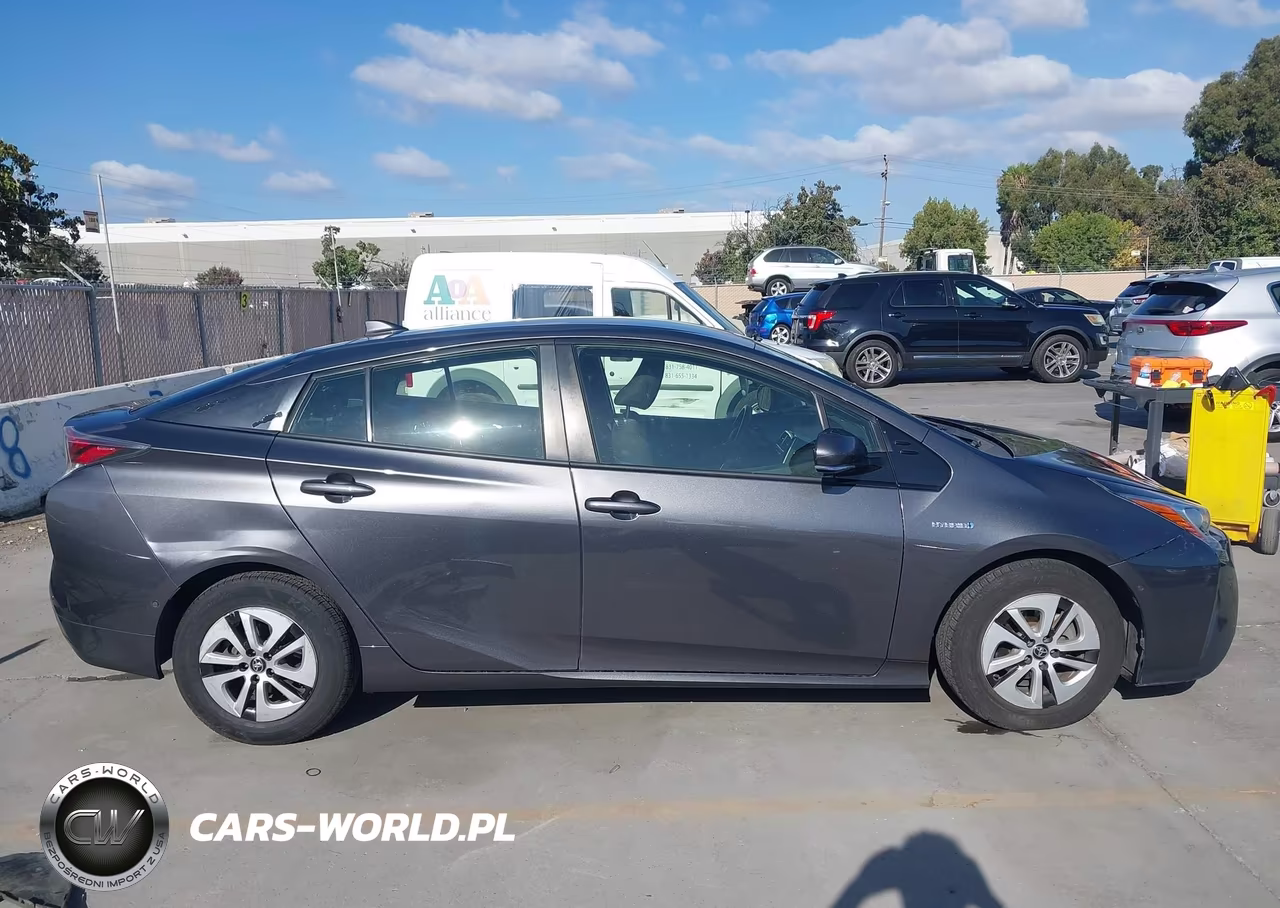 2018 Toyota Prius Two VIN:JTDKBRFU7J3064635 - 14