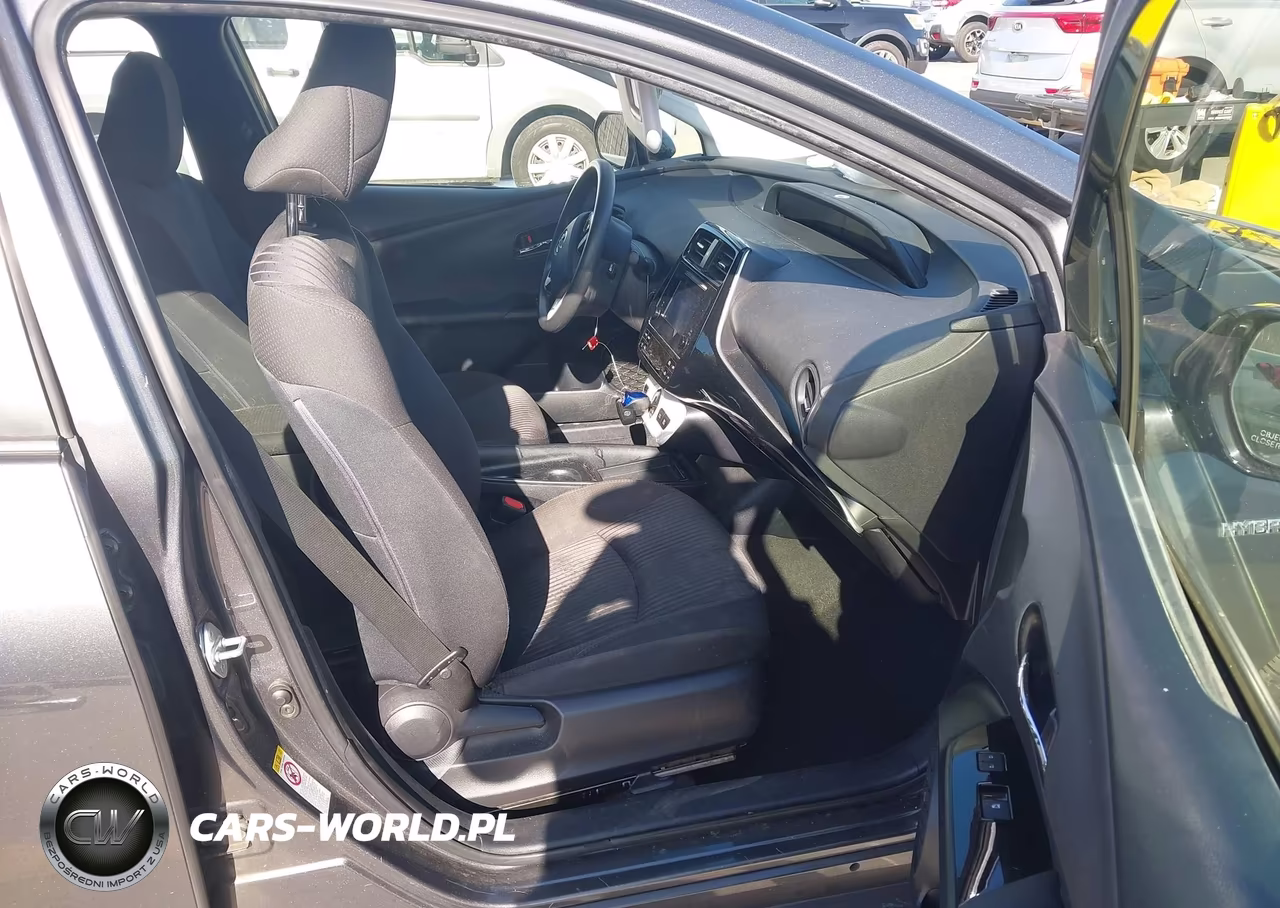 2018 Toyota Prius Two VIN:JTDKBRFU7J3064635 - 5