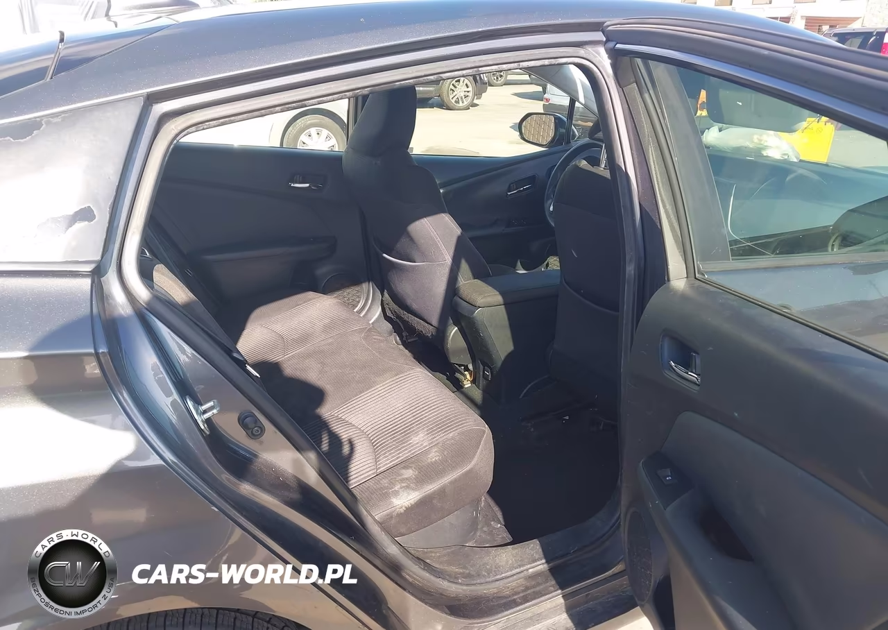2018 Toyota Prius Two VIN:JTDKBRFU7J3064635 - 8