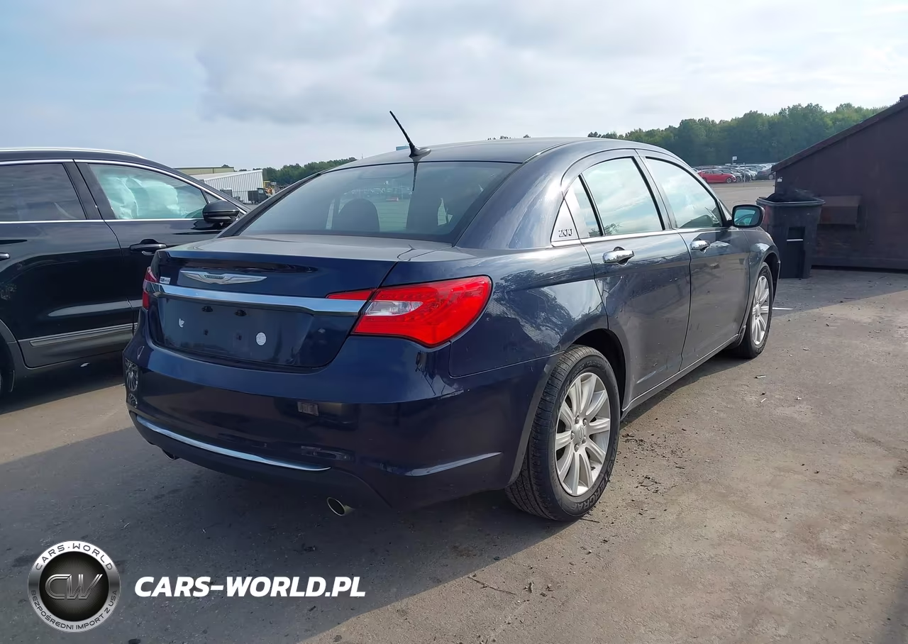 2013 Chrysler 200 Limited VIN:1C3CCBCGXDN684755 - 4