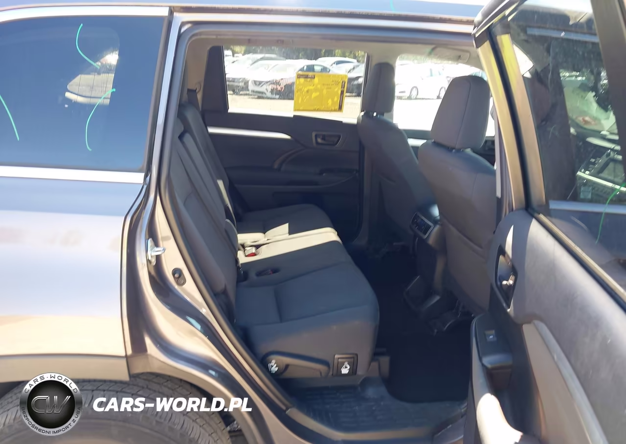 2019 Toyota Highlander Le VIN:5TDBZRFH0KS741393 - 8