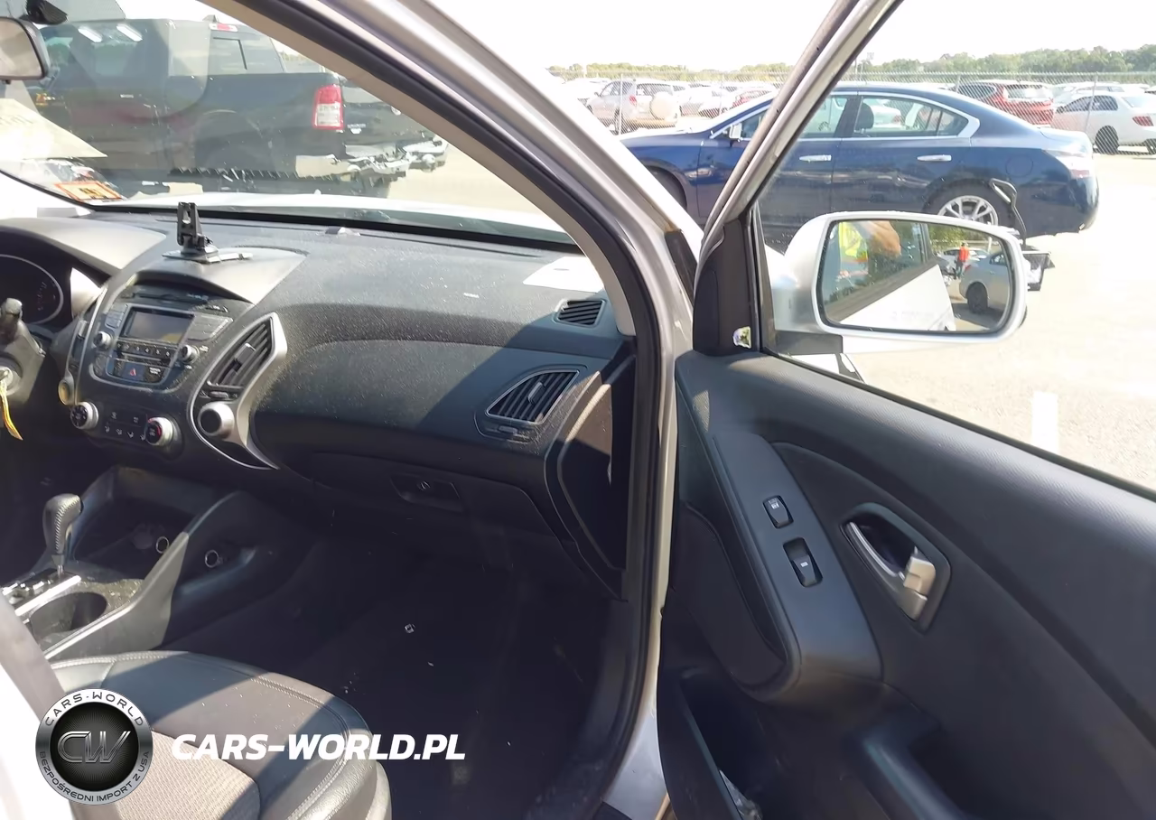 2011 Hyundai Tucson Gls VIN:KM8JU3AC0BU137918 - 5