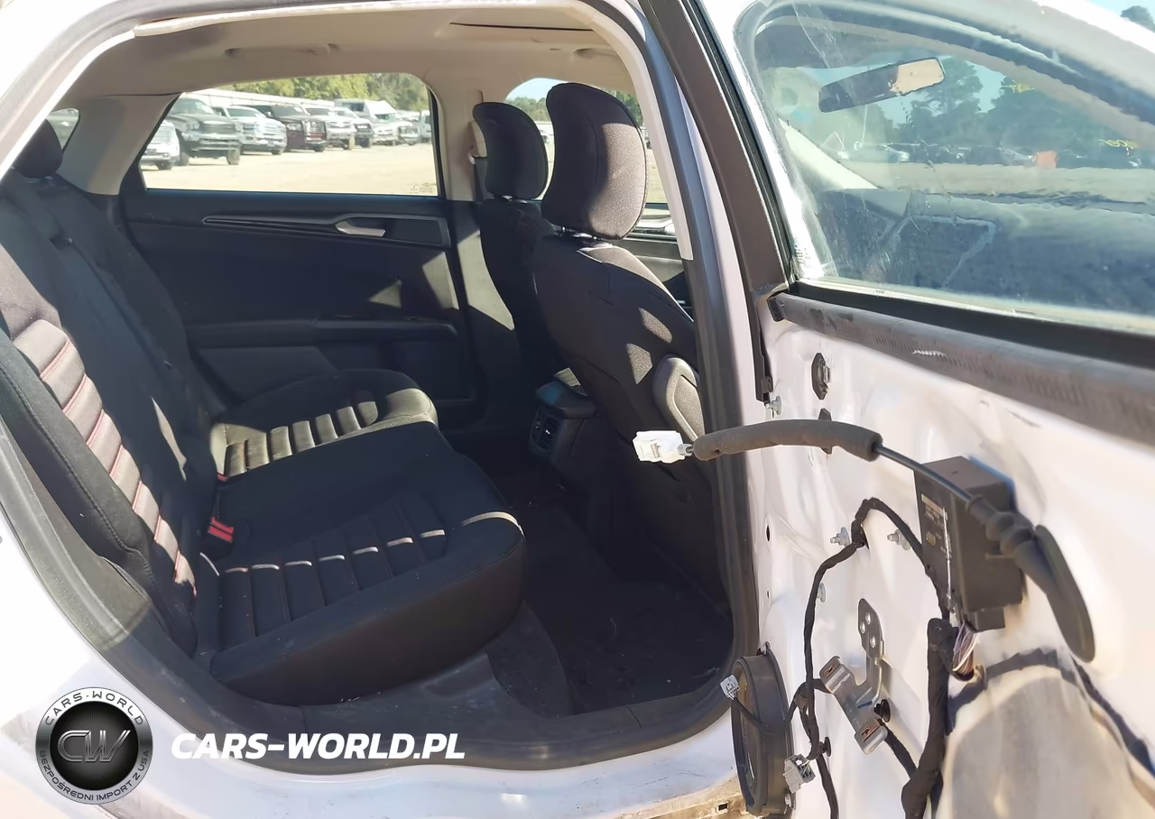 2015 Ford Fusion Hybrid Se VIN:3FA6P0LU0FR234111 - 8