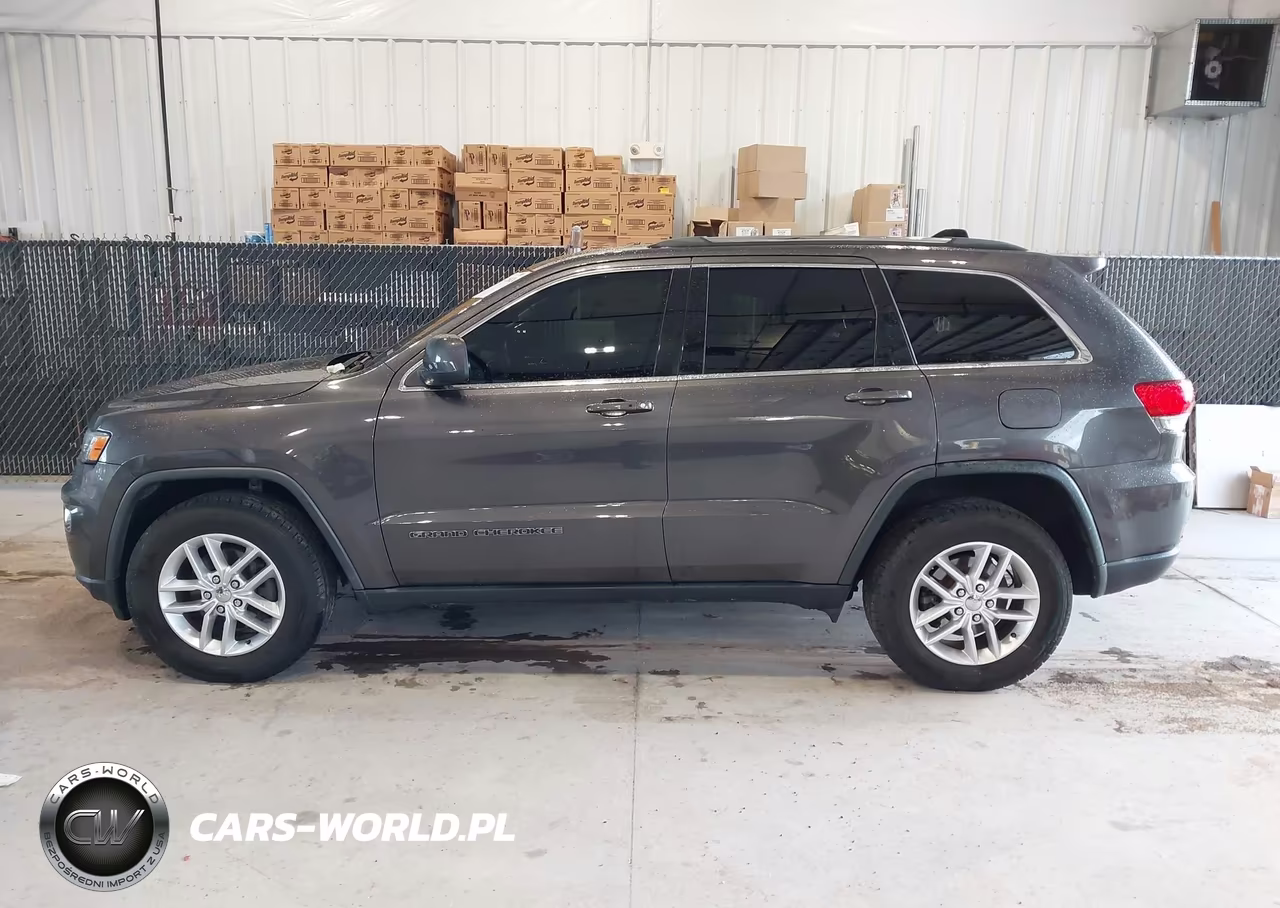 2018 Jeep Grand Cherokee Laredo E 4X4 VIN:1C4RJFAG3JC351245 - 15