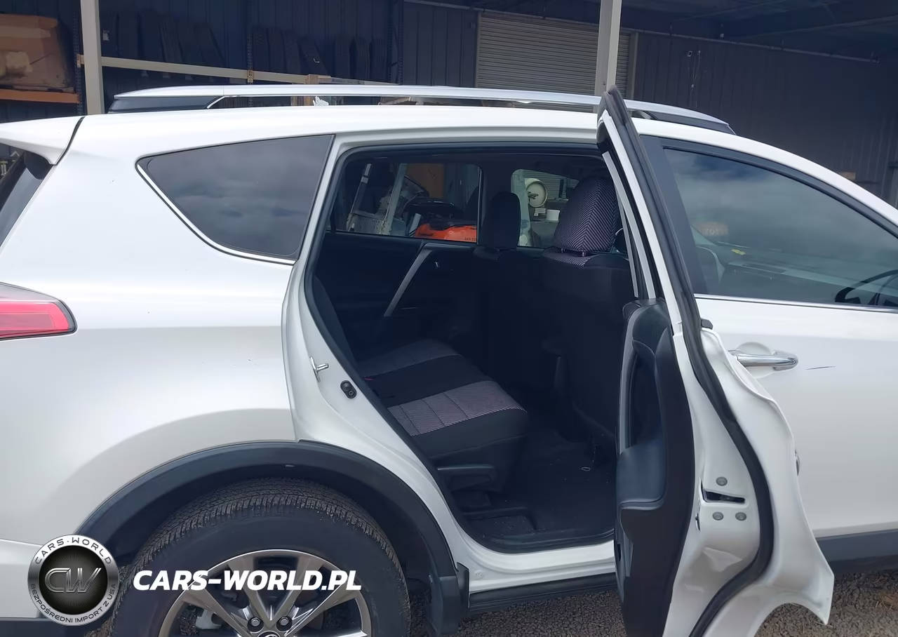 2018 Toyota Rav4 Limited-Platinum VIN:JTMYFREV9JJ152994 - 8