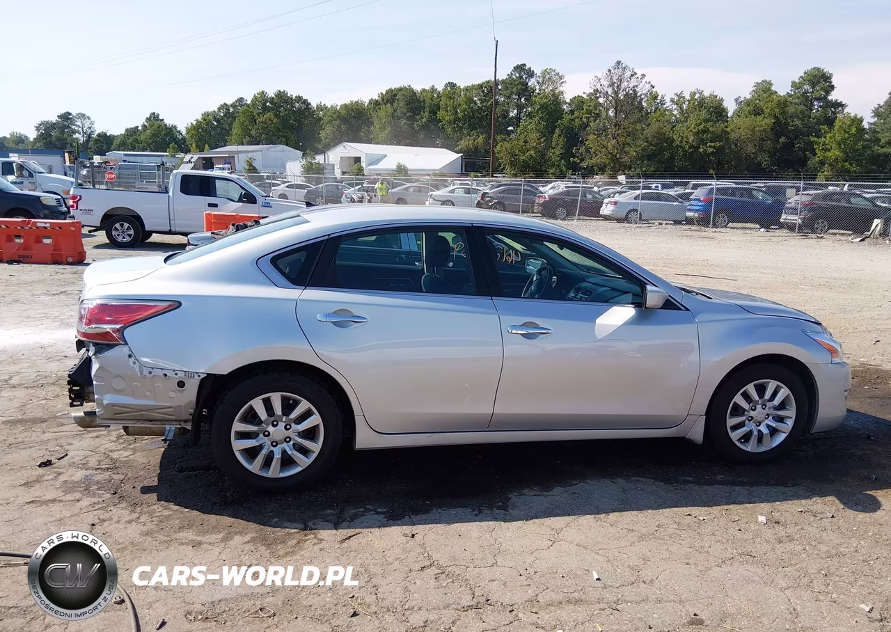 2015 Nissan Altima 2.5 S VIN:1N4AL3AP4FC200871 - 13
