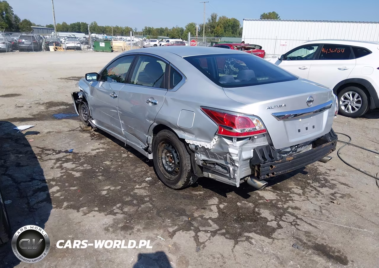 2015 Nissan Altima 2.5 S VIN:1N4AL3AP4FC200871 - 3
