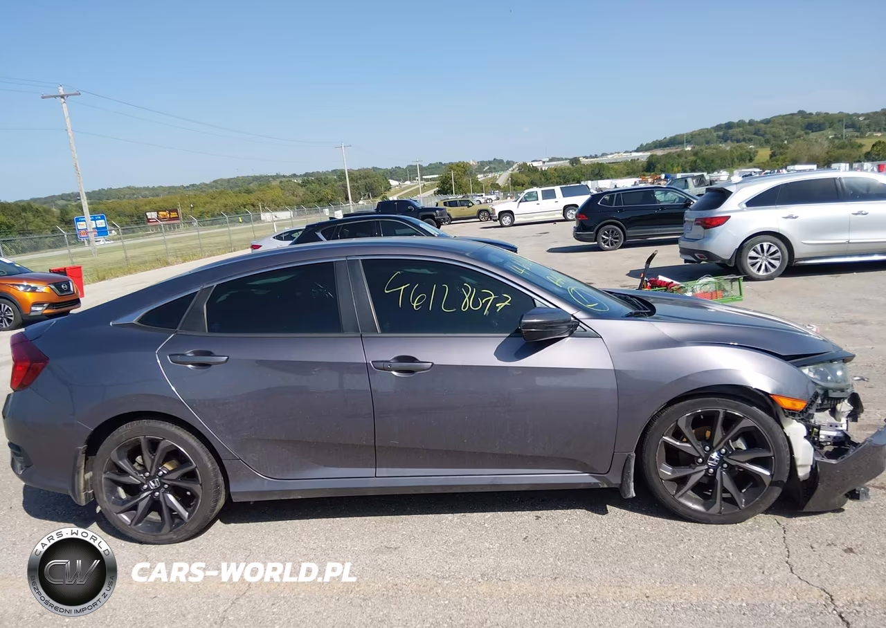 2020 Honda Civic Sport VIN:19XFC2F8XLE008631 - 13