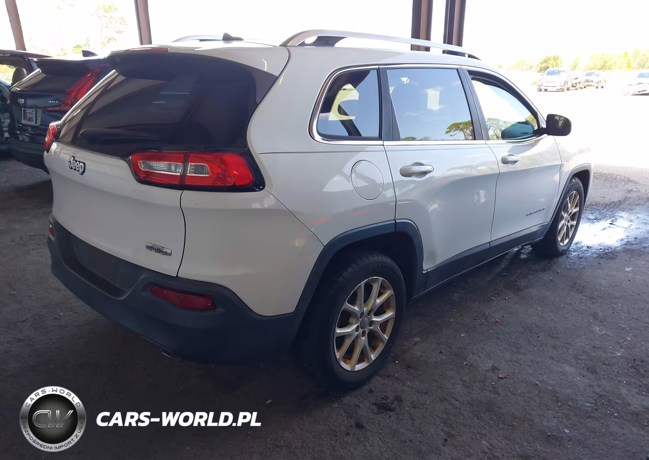 2014 Jeep Cherokee Latitude VIN:1C4PJLCS8EW103276 - 4