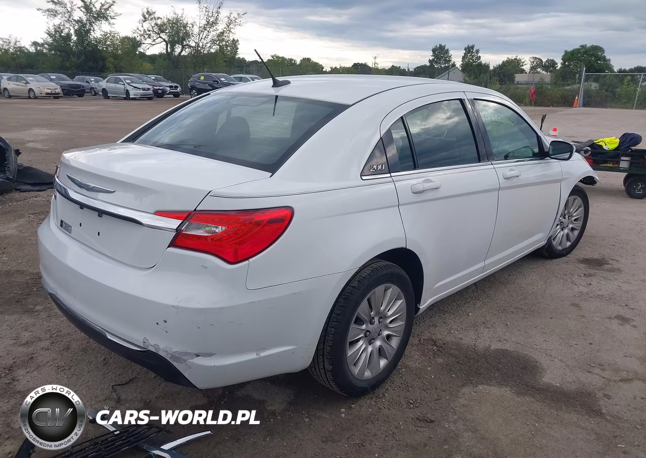 2013 Chrysler 200 Lx VIN:1C3CCBAG6DN760863 - 4