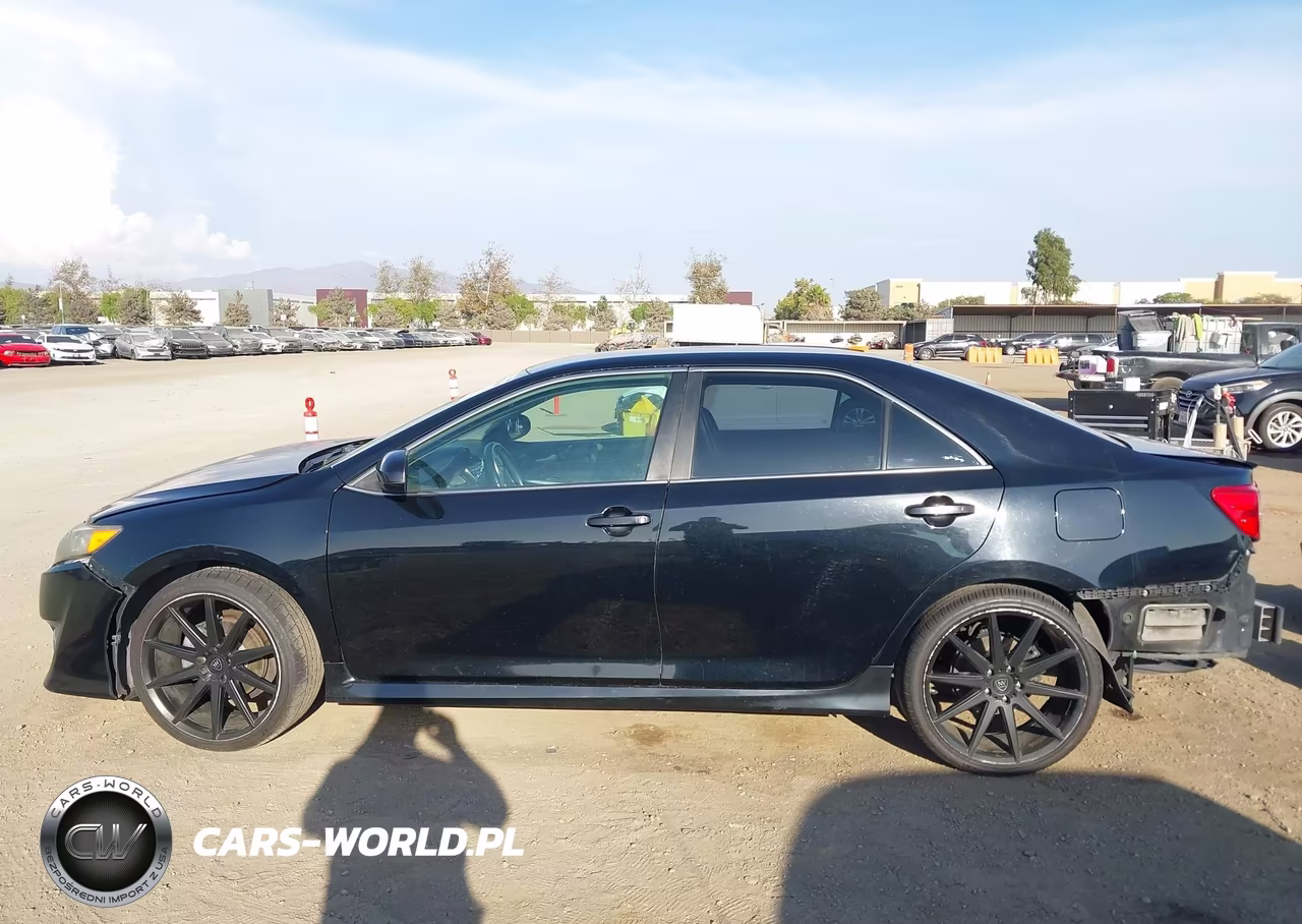 2014 Toyota Camry Se VIN:4T1BF1FKXEU320623 - 15