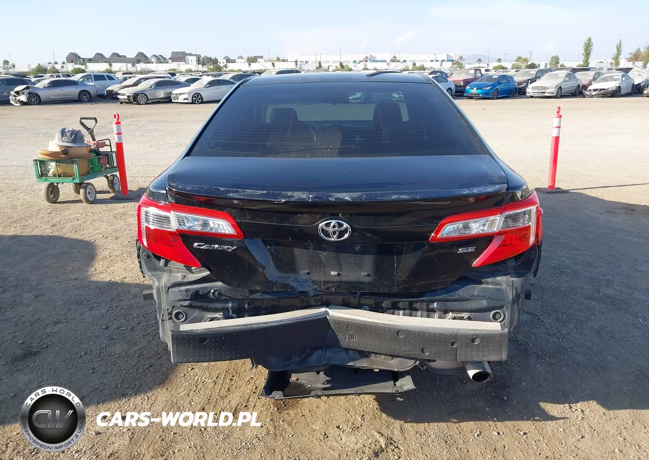 2014 Toyota Camry Se VIN:4T1BF1FKXEU320623 - 17