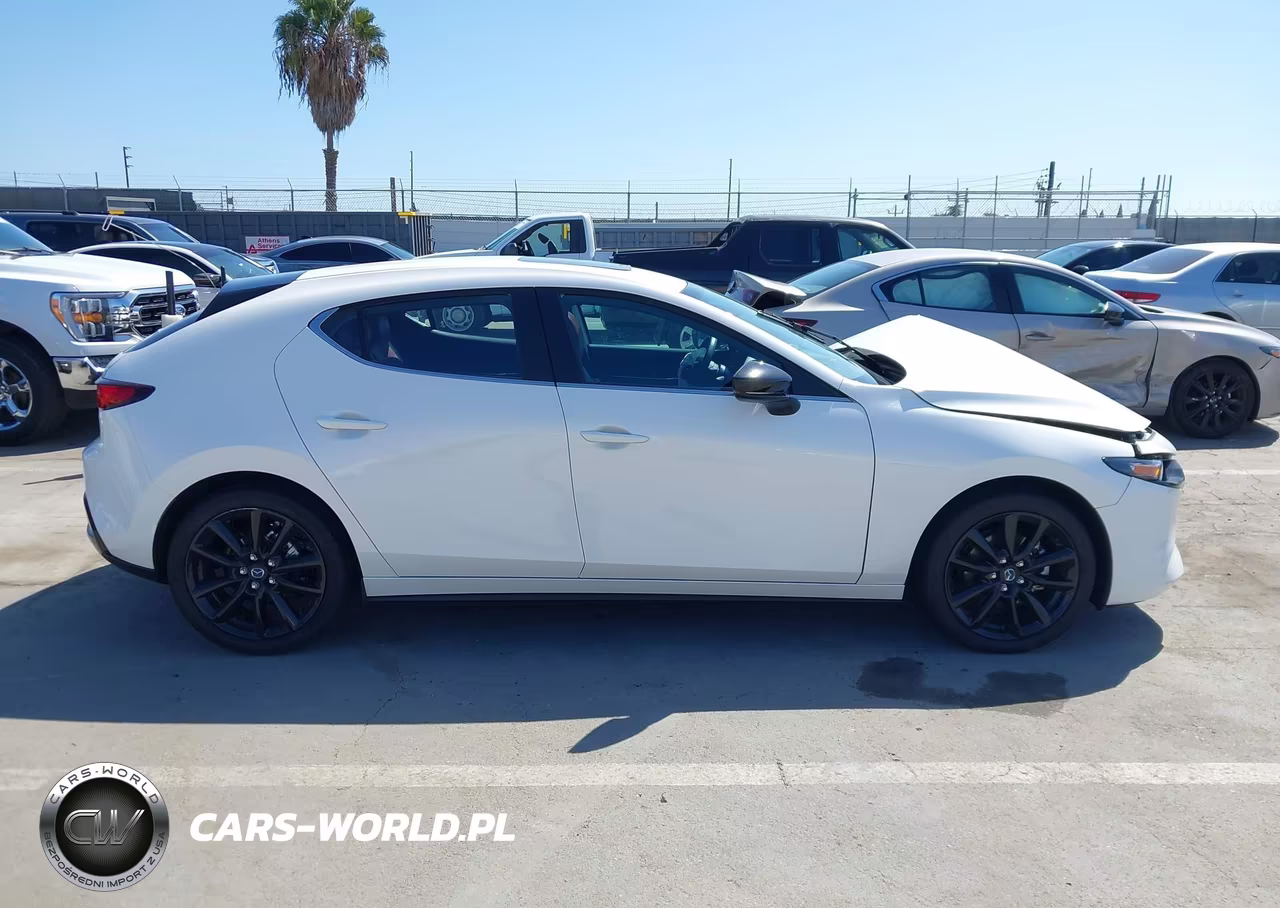 2026 Mazda Mazda3 2.5 S Carbon Edition VIN:JM1BPBLL5T1877751 - 13