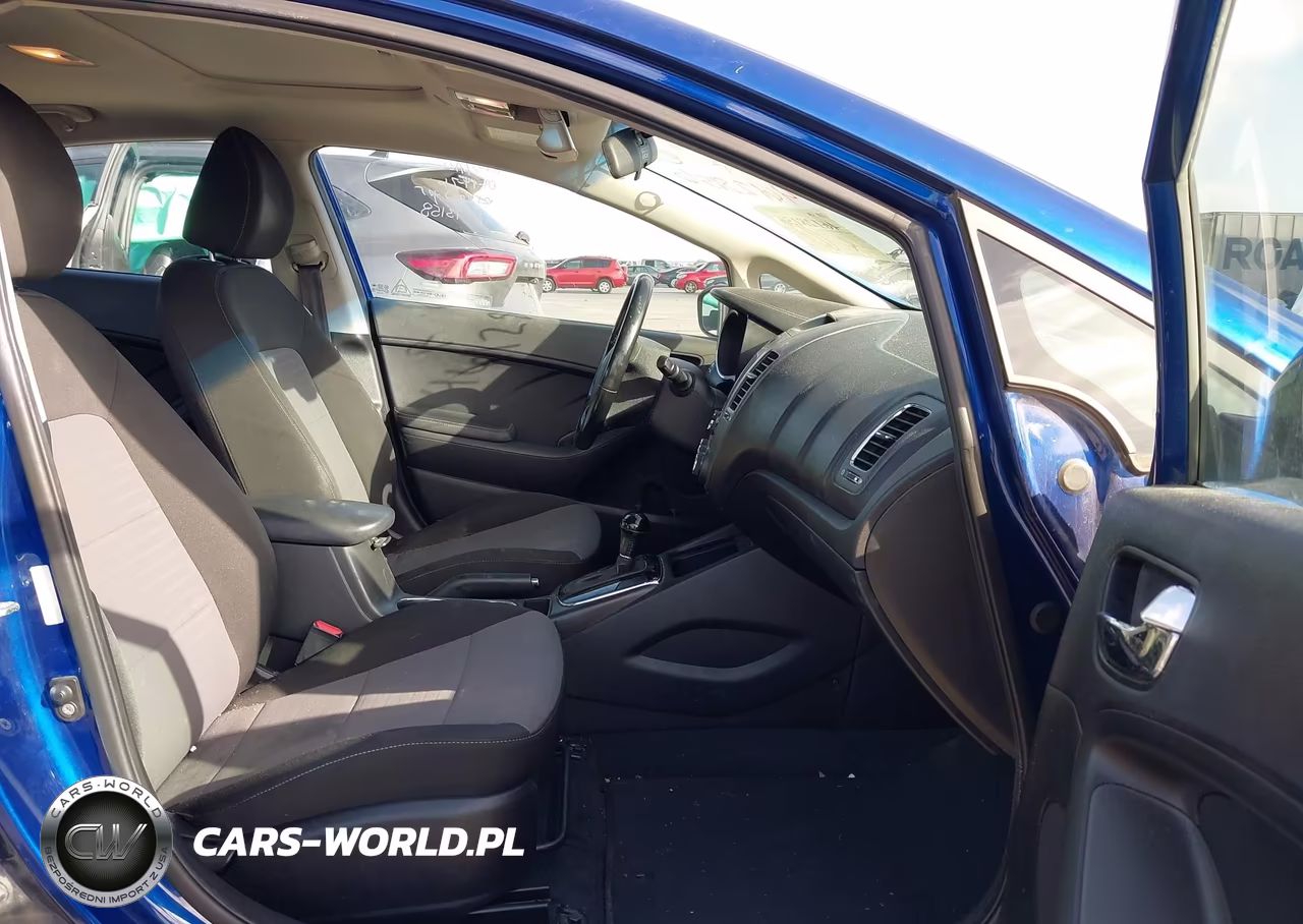 2018 Kia Forte S VIN:3KPFL4A70JE218047 - 5