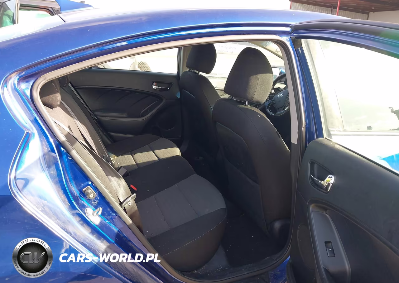 2018 Kia Forte S VIN:3KPFL4A70JE218047 - 8