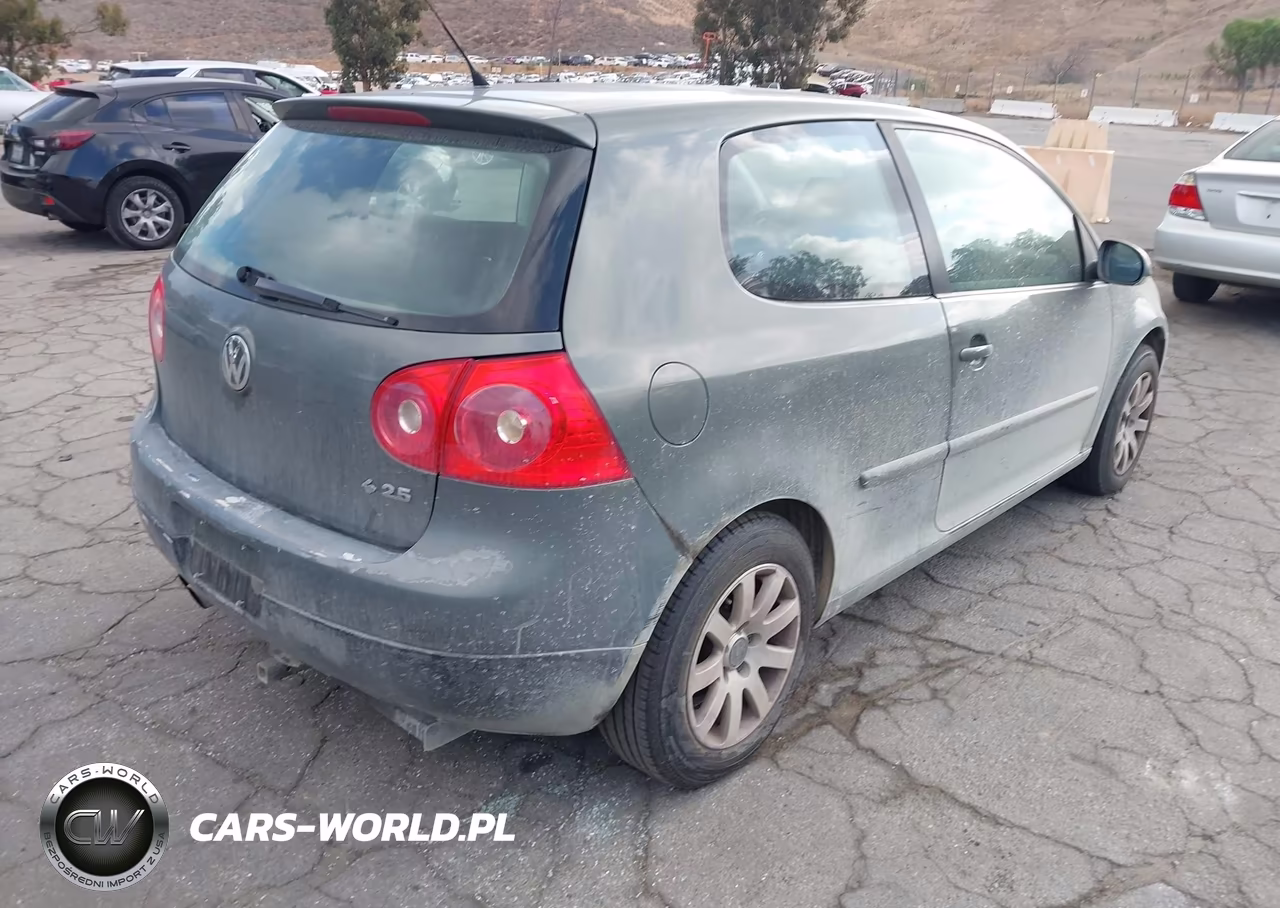 2007 Volkswagen Rabbit 2-Door VIN:WVWAR71K47W129160 - 4