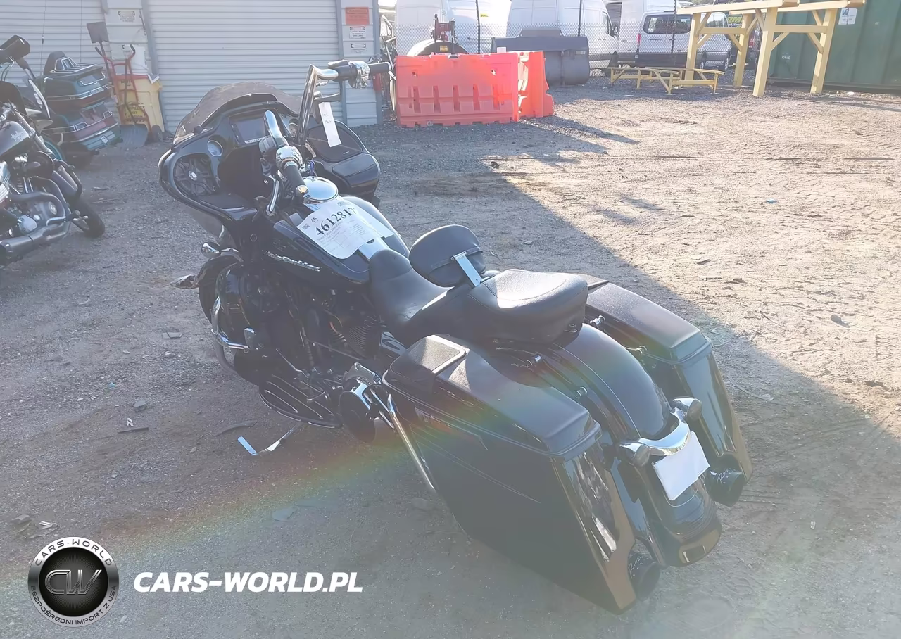 2015 Harley-Davidson Fltrxs Road Glide Special VIN:1HD1KTM15FB700983 - 3