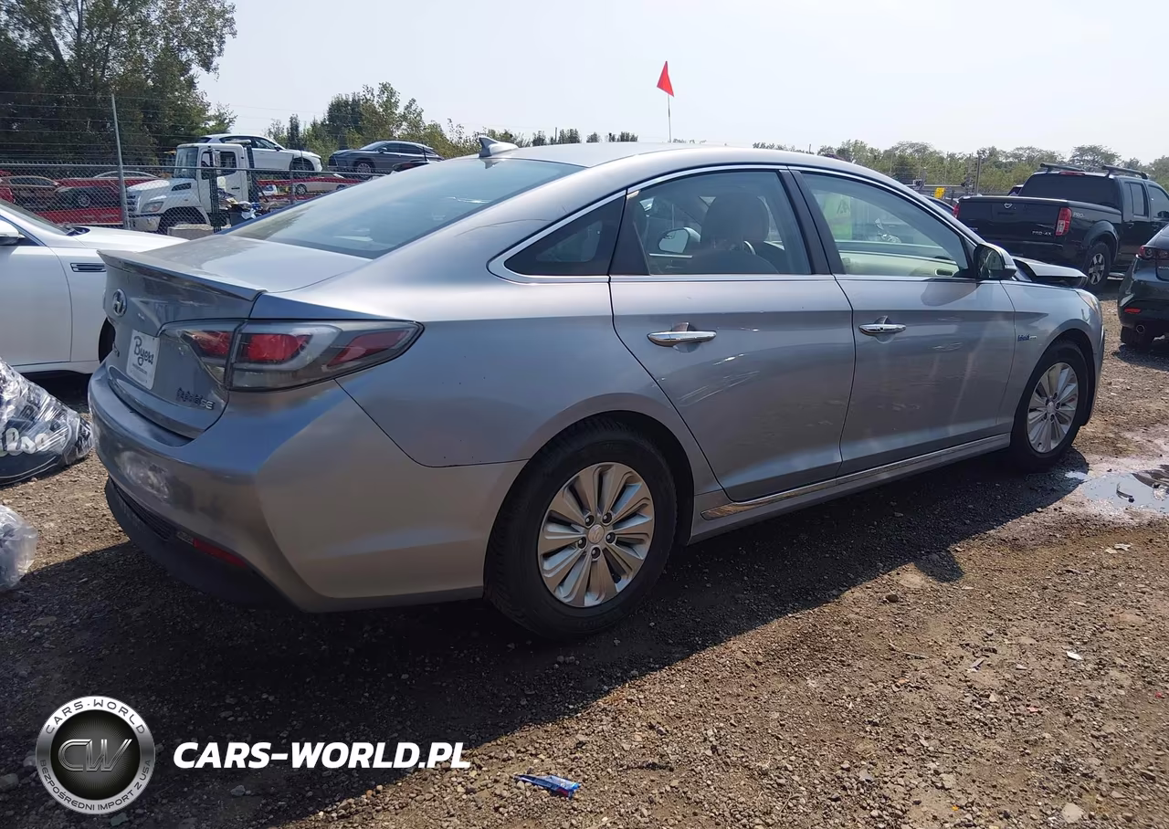 2017 Hyundai Sonata Hybrid Se VIN:KMHE24L13HA048461 - 4