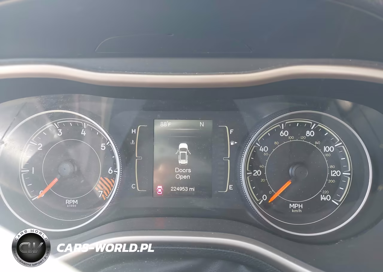 2015 Jeep Cherokee Sport VIN:1C4PJLAB3FW579441 - 7