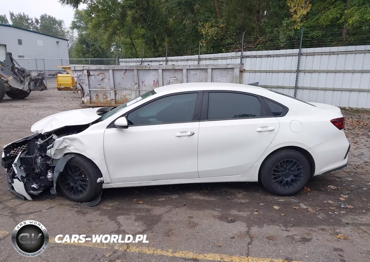 2021 Kia Forte Fe VIN:3KPF24AD0ME345152 - 14