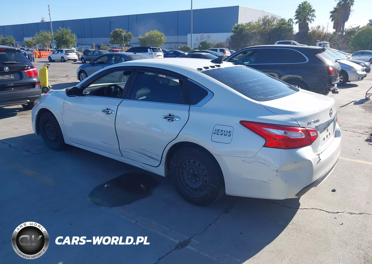 2016 Nissan Altima 2.5 S VIN:1N4AL3AP7GC200526 - 3