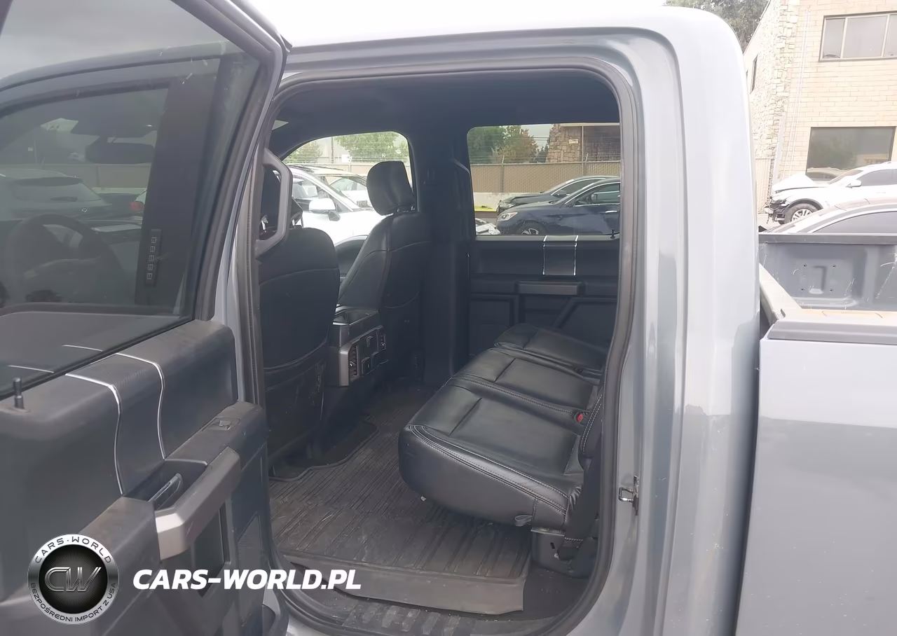 2019 Ford F-150 Xlt VIN:1FTFW1E42KKE65557 - 8