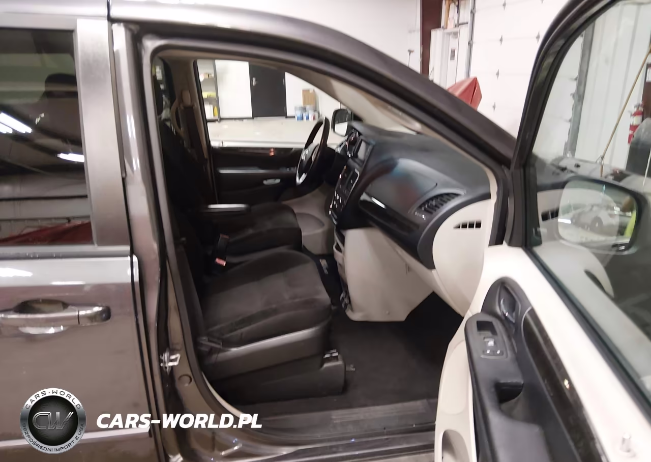 2017 Dodge Grand Caravan Se VIN:2C4RDGBG5HR789567 - 5