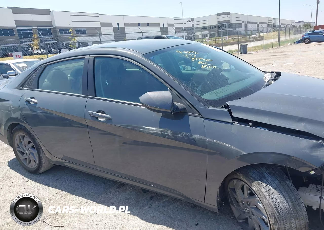 2024 Hyundai Elantra Hybrid Blue VIN:KMHLM4DJ6RU109527 - 13