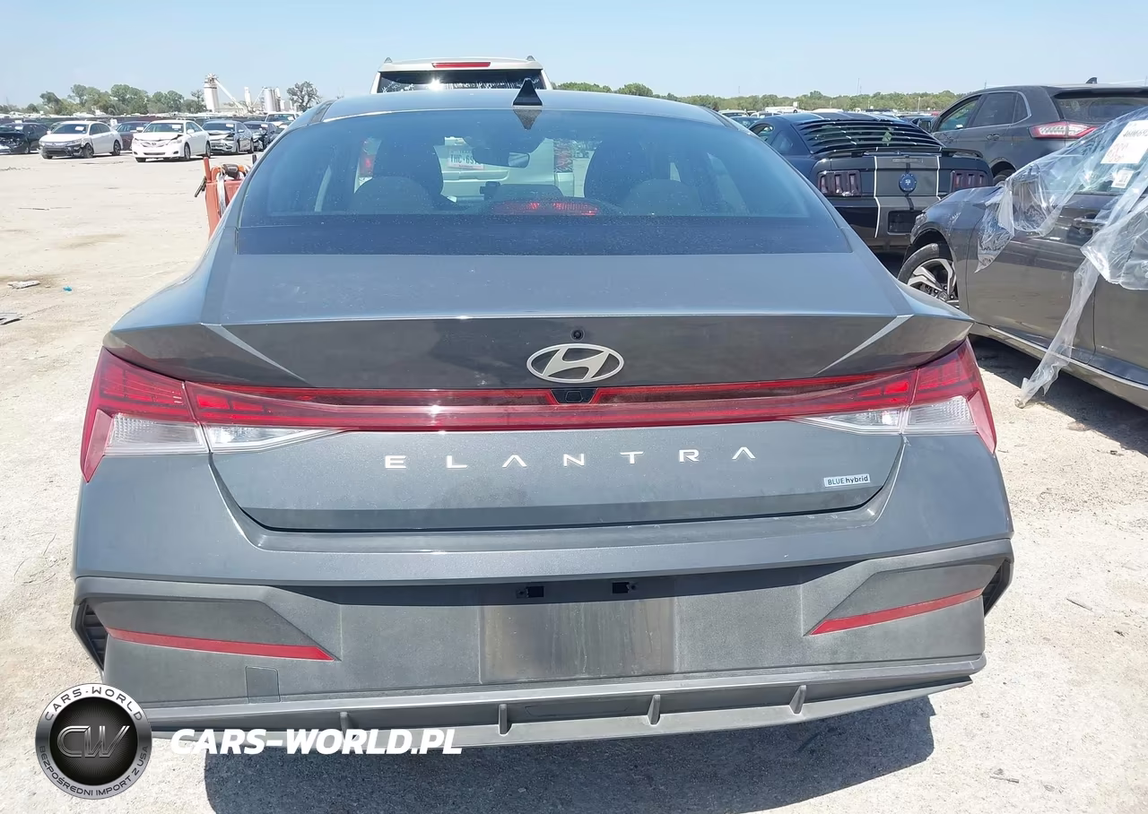 2024 Hyundai Elantra Hybrid Blue VIN:KMHLM4DJ6RU109527 - 16