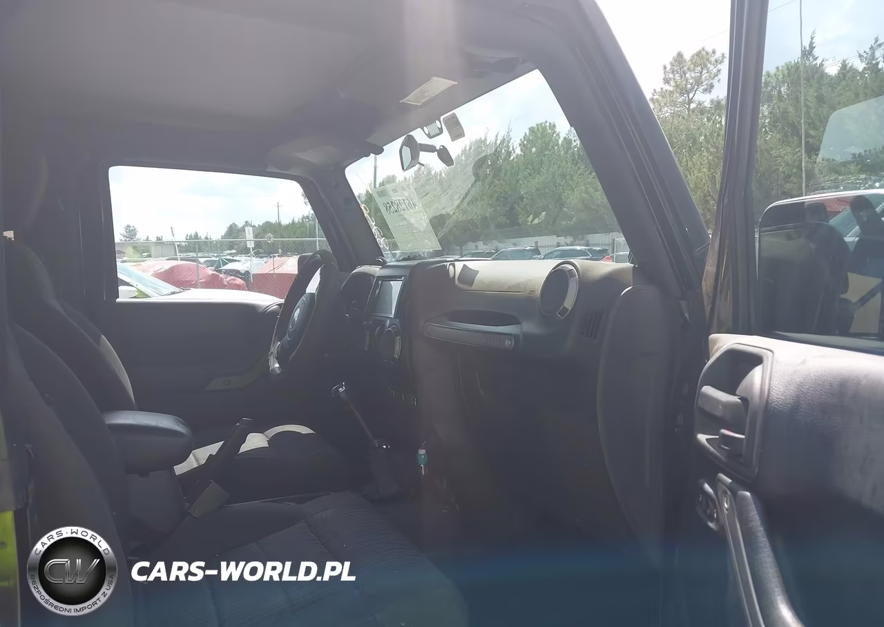2011 Jeep Wrangler Sport VIN:1J4AA2D18BL630991 - 5