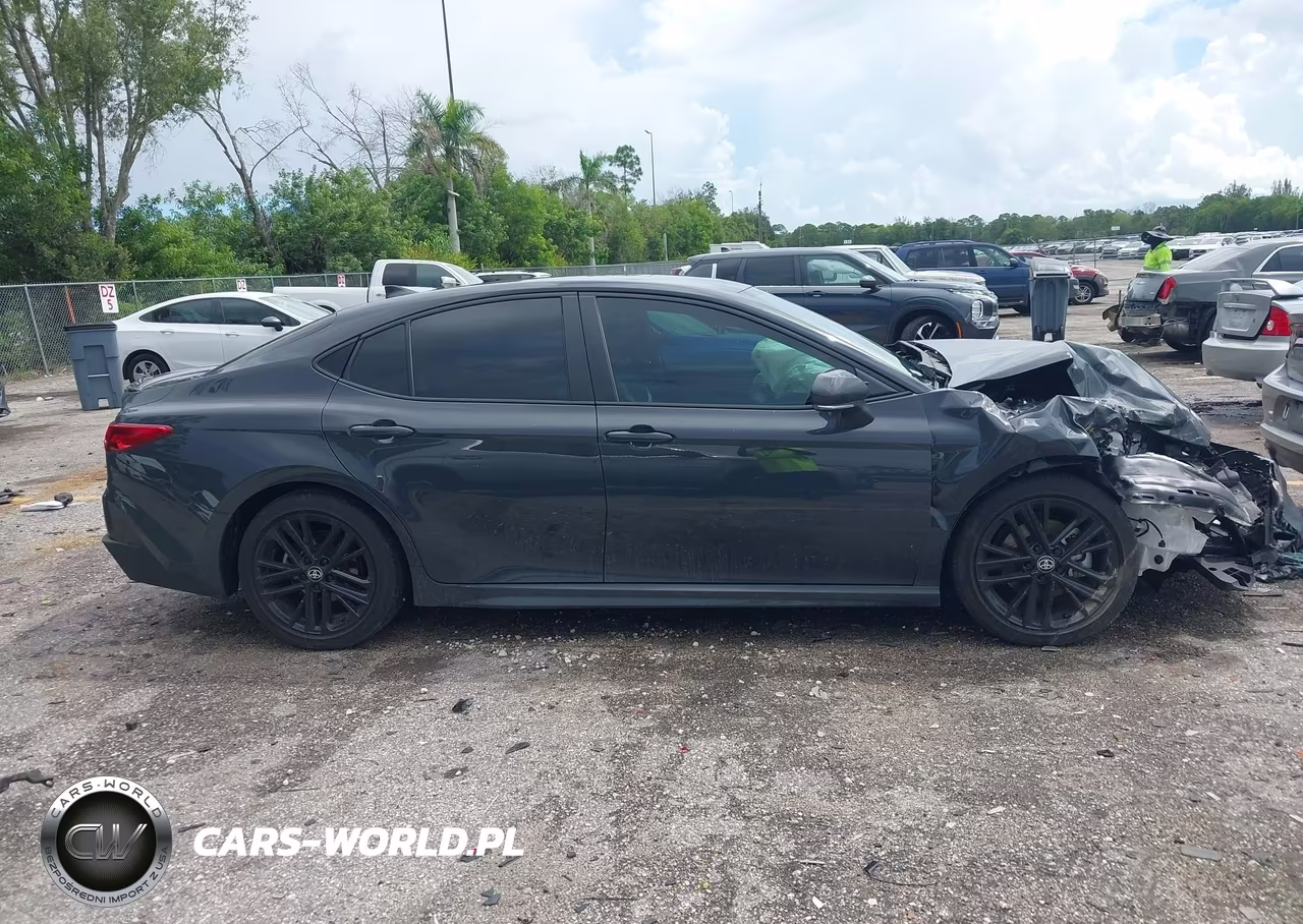 2025 Toyota Camry Se VIN:4T1DAACK3SU556523 - 13