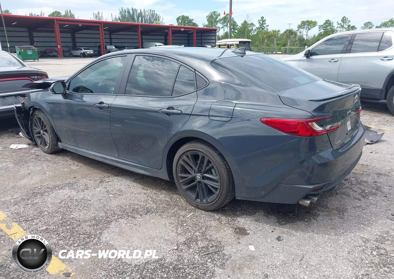 2025 Toyota Camry Se VIN:4T1DAACK3SU556523 - 3