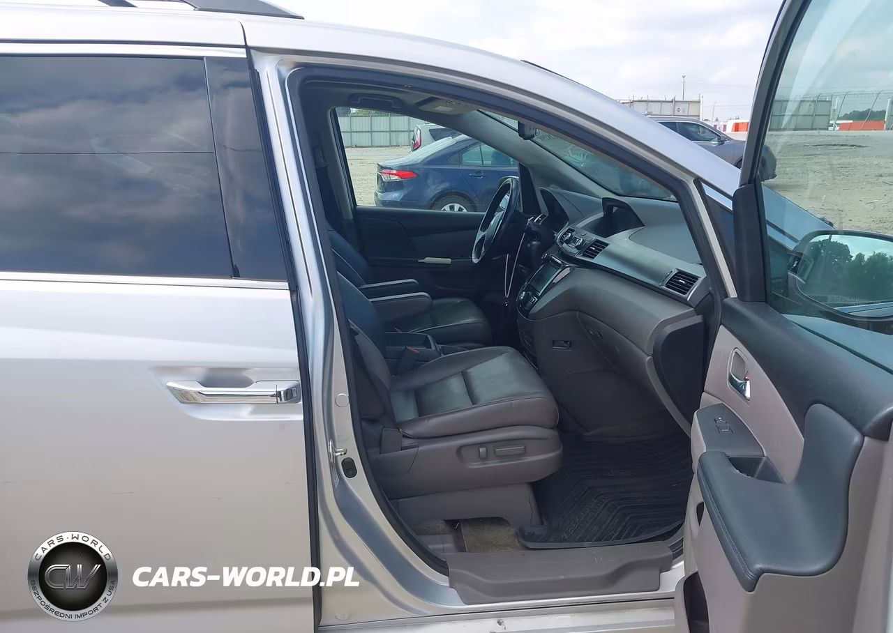 2014 Honda Odyssey Touring-Touring Elite VIN:5FNRL5H90EB120436 - 5