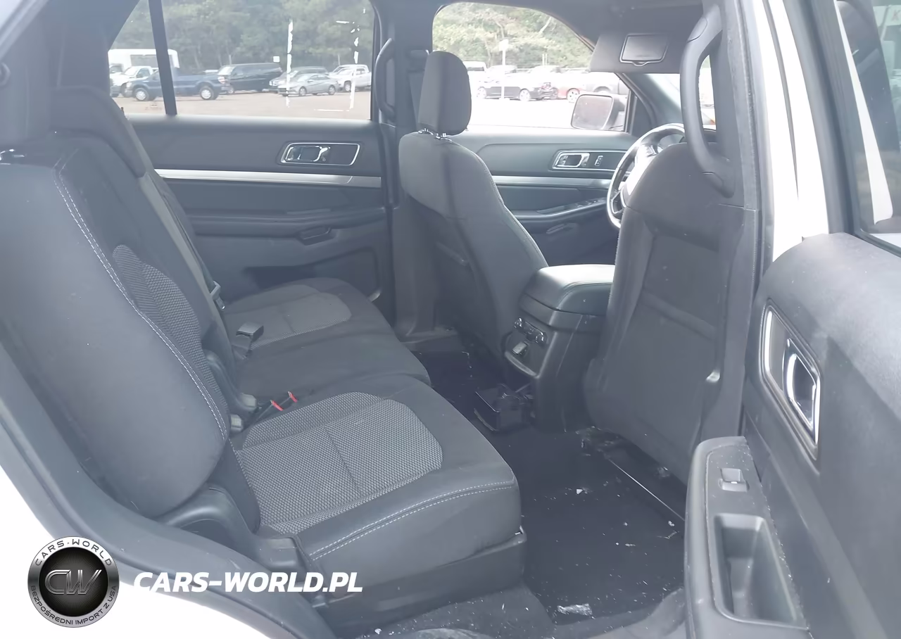 2019 Ford Explorer Xlt VIN:1FM5K8D82KGA57160 - 8