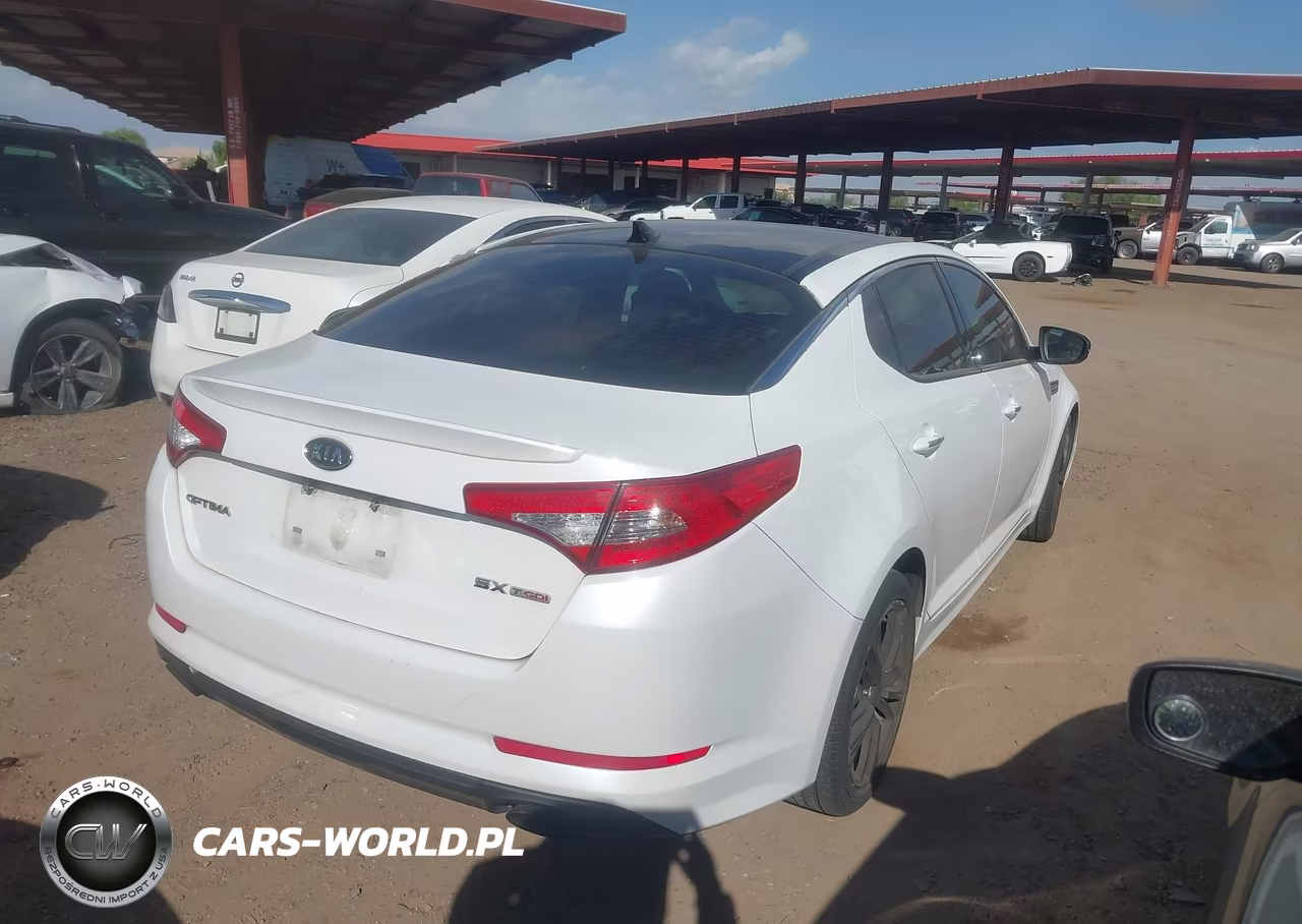 2012 Kia Optima Sx VIN:5XXGR4A65CG012811 - 4